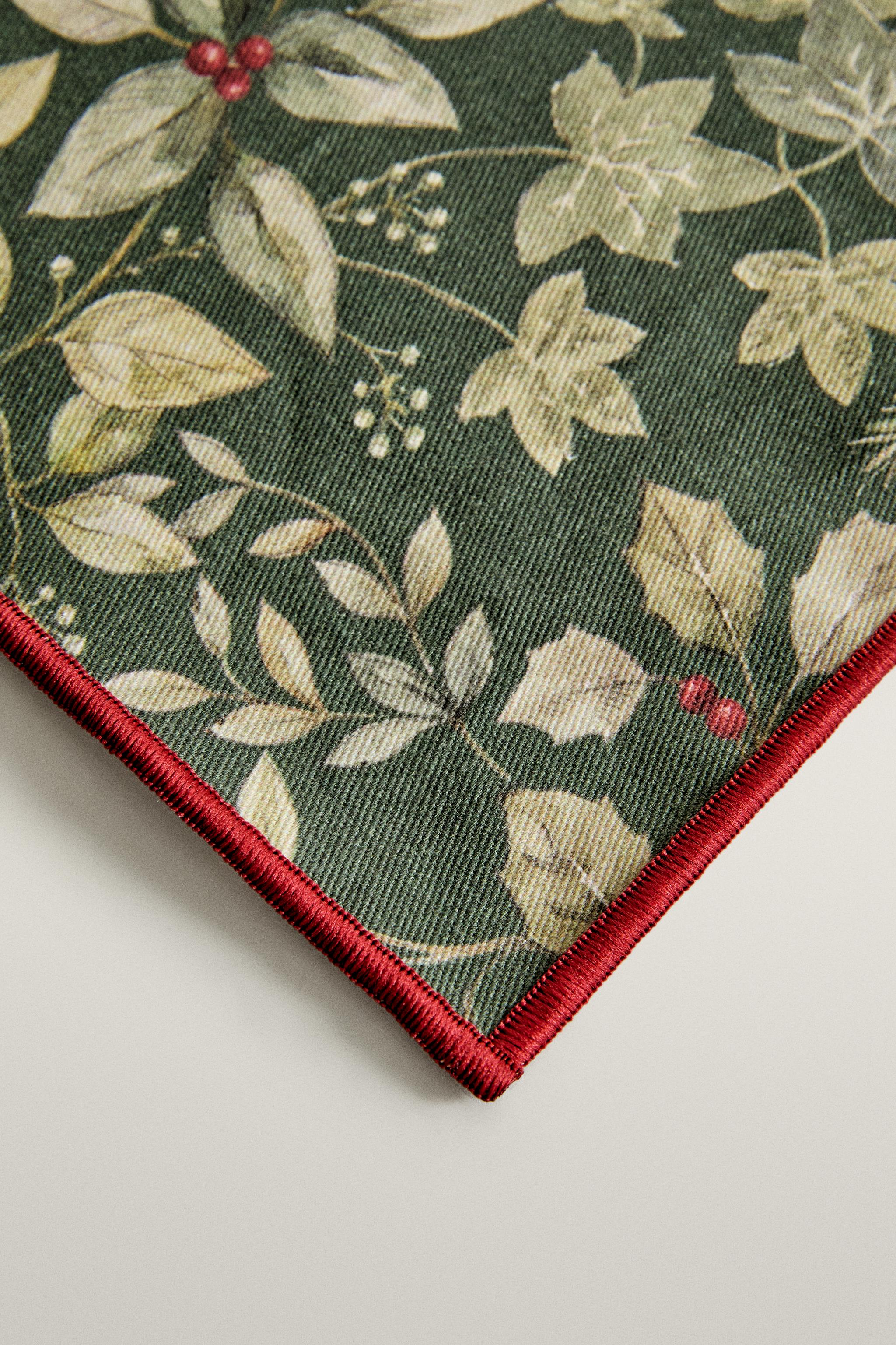 RESIN-COATED CHRISTMAS LEAF PLACEMAT