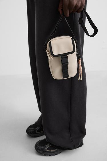 حقيبة كروس بودي مشمعة - أبيض عظمي الخاص بـ Zara - صورة 0