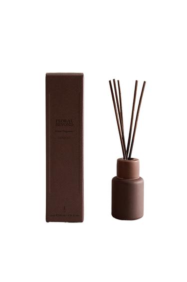 Zara (3.21 oz) FLORAL BEYOND SCENTED REED DIFFUSERS - Light red