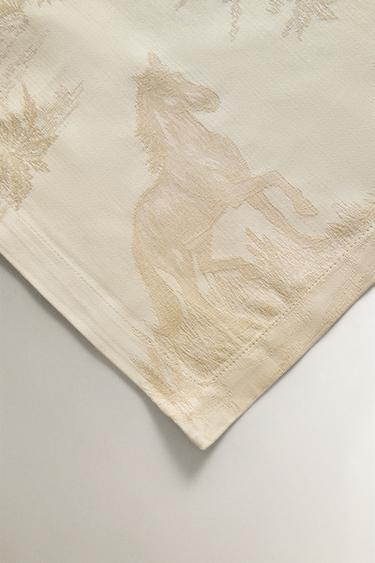 SET OF JACQUARD HORSE PRINT NAPKINS (SET OF 2) - Beige by Zara - Image 2