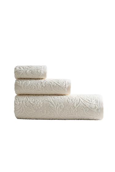 FLORAL JACQUARD BATH TOWEL - Ivory by Zara
