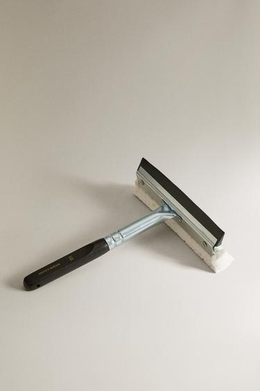 WOODEN GLASS CLEANER - Black by Zara - Image 1