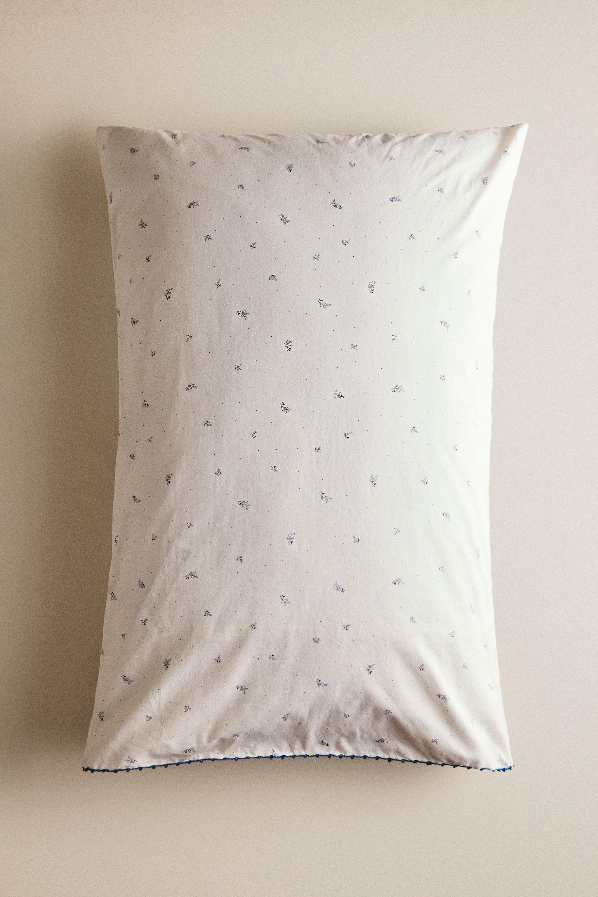 KIDS' COTTON LEAF AND DOT PILLOWCASE — White / Navy