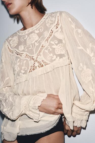 BLUSA ESTRUCTURA BORDADOS ABALORIOS - Blanco roto de Zara - Imagen 0