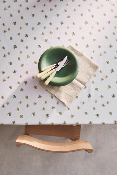RESIN-COATED CLOVER TABLECLOTH - Green by Zara