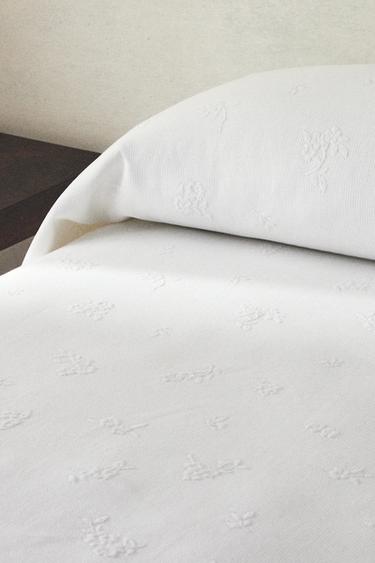 COLCHA COM JACQUARD COM ESTAMPA FLORAL - Branco da Zara