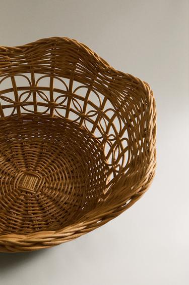 RATTAN HAMPER WITH A SCALLOPED EDGE - Light beige by Zara - Image 2