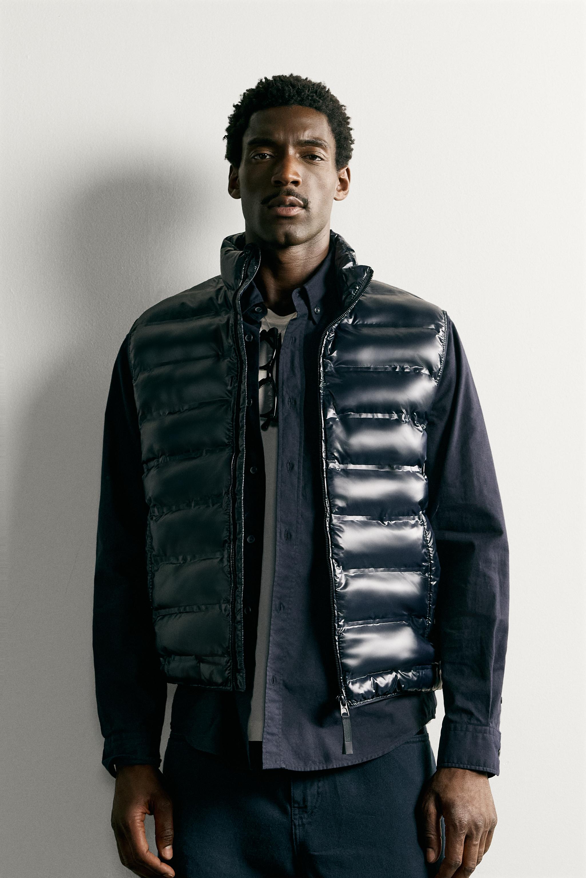 LIGHTWEIGHT WATER REPELLENT QUILTED VEST — Navy blue (alternate view)
