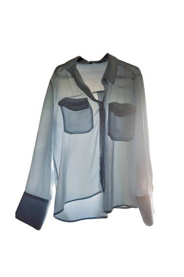 CAMISA CON TACHAS