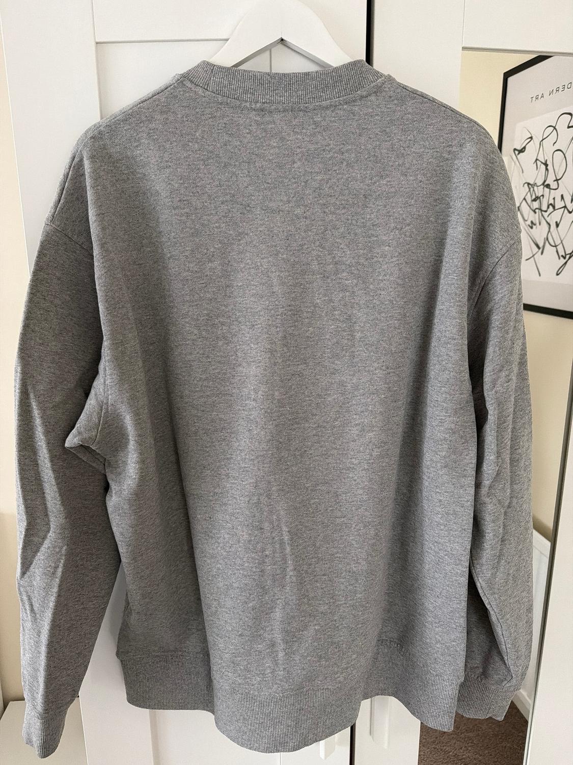 ROUND NECK SWEATSHIRT - Image 3