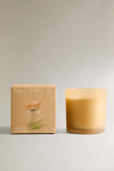 (350 G) SILK PEONY SCENTED CANDLE - Pale pink by Zara
