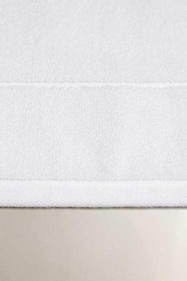 EXTRA SOFT BATH MAT - White by Zara - Image 2