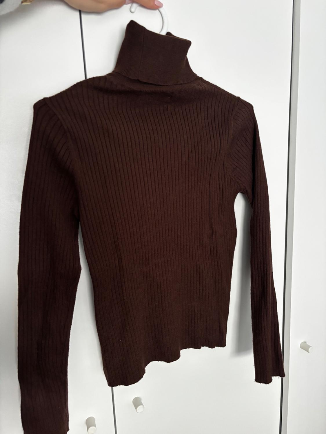 CROPPED RIBBED T-SHIRT