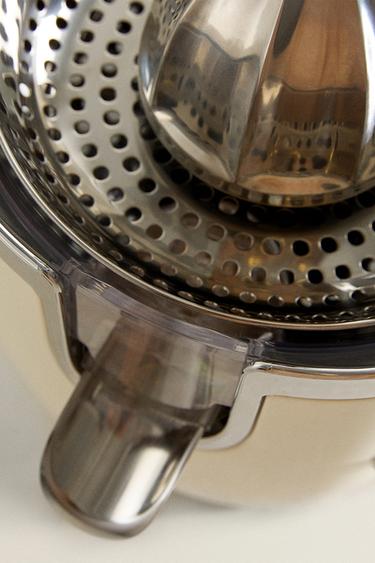 PRESSE-AGRUMES SMEG - Crème de Zara - Image 2