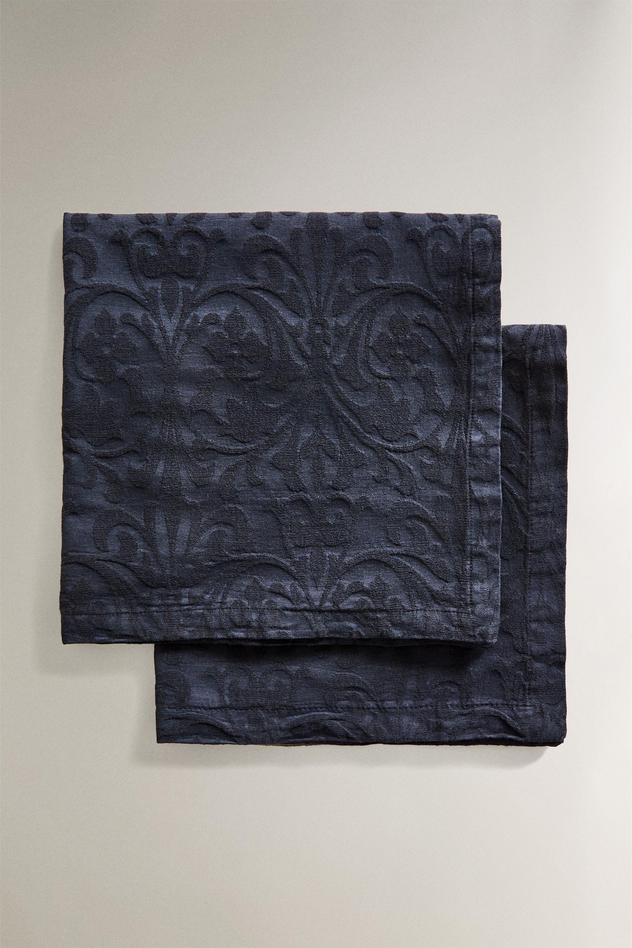 PACK OF FLORAL JACQUARD NAPKINS (PACK OF 2)