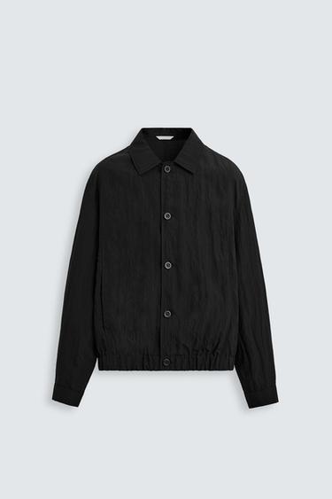 CAZADORA FLUIDA EFECTO ARRUGADO - Negro de Zara