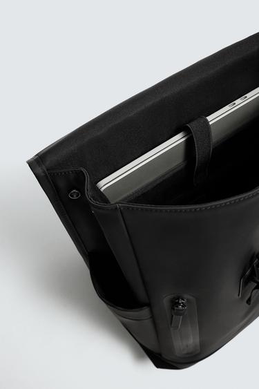 SAC À DOS EFFET GOMMÉ AVEC RABAT - Noir de Zara - Image 5