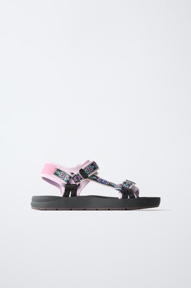 SANDALIA TÉCNICA BORDADOS - Multicolor de Zara