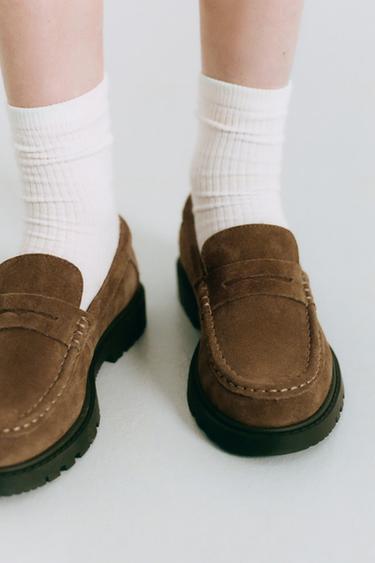 КОЖАНЫЕ ЛОФЕРЫ С ПЛАНКОЙ — КОРИЧНЕВЫЙ от Zara