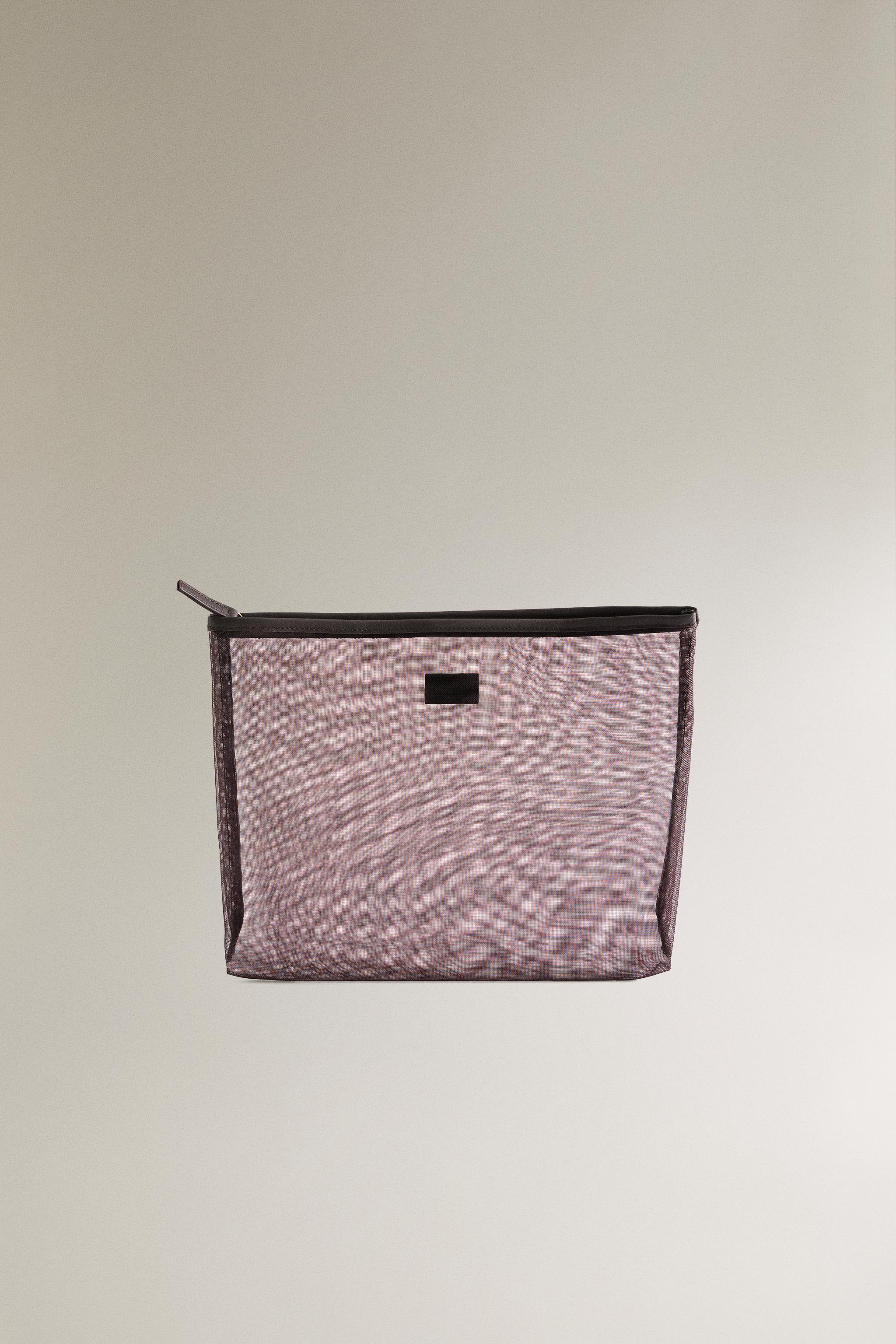 MEDIUM MESH MAKEUP BAG