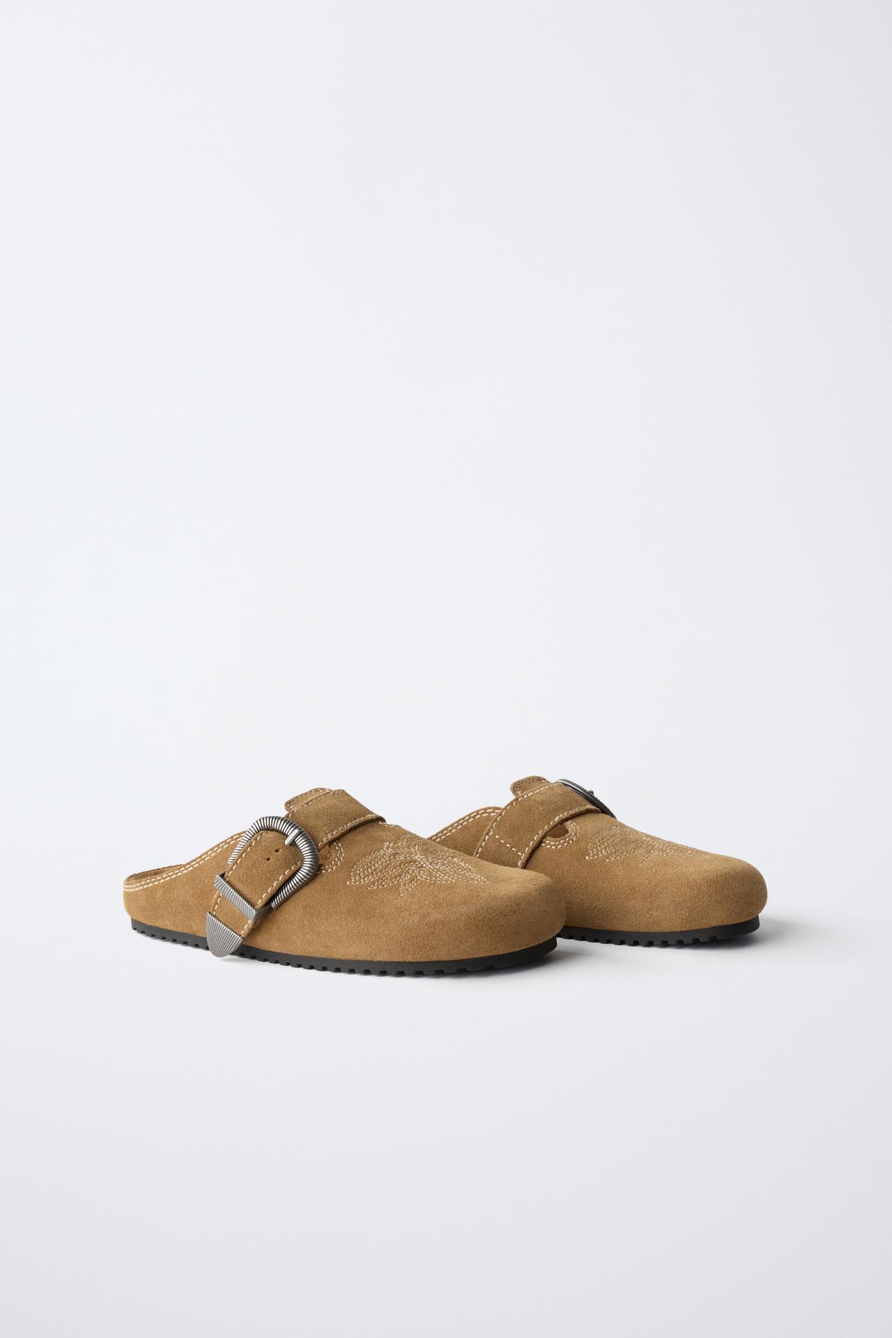 LEATHER BUCKLE CLOGS — Brown