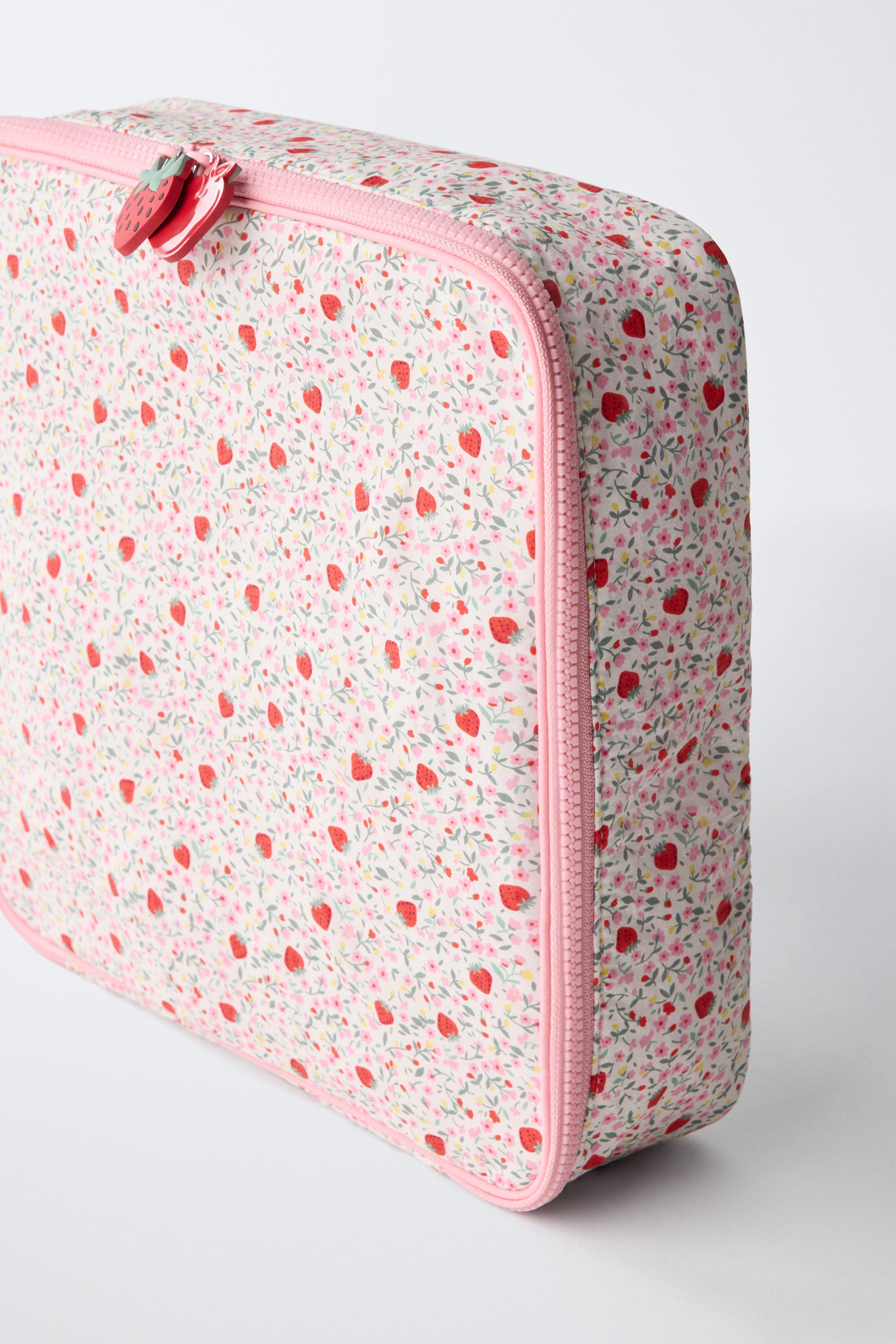 TRAVEL TOILETRY BAG — Multi-color