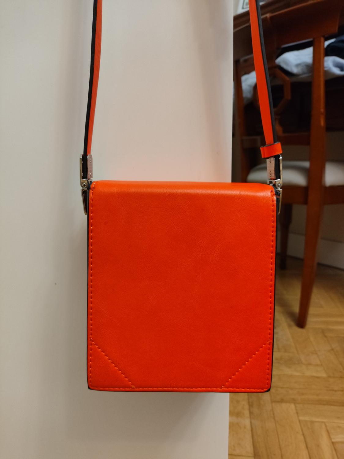 SQUARE CROSSBODY BAG - Image 2