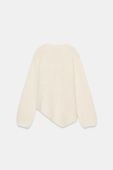 PULL EN MAILLE À BAS ASYMÉTRIQUE - Écru de Zara - Image 5