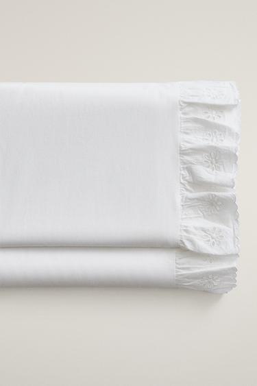 RUFFLED COTTON FLAT SHEET - Ecru by Zara