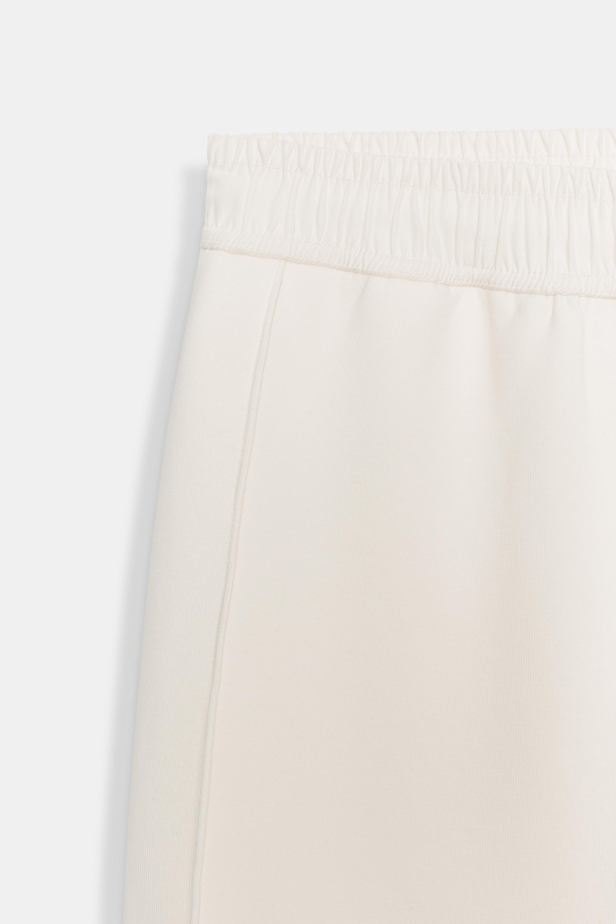 PANTALON DROIT AVEC NERVURE EN INTERLOCK