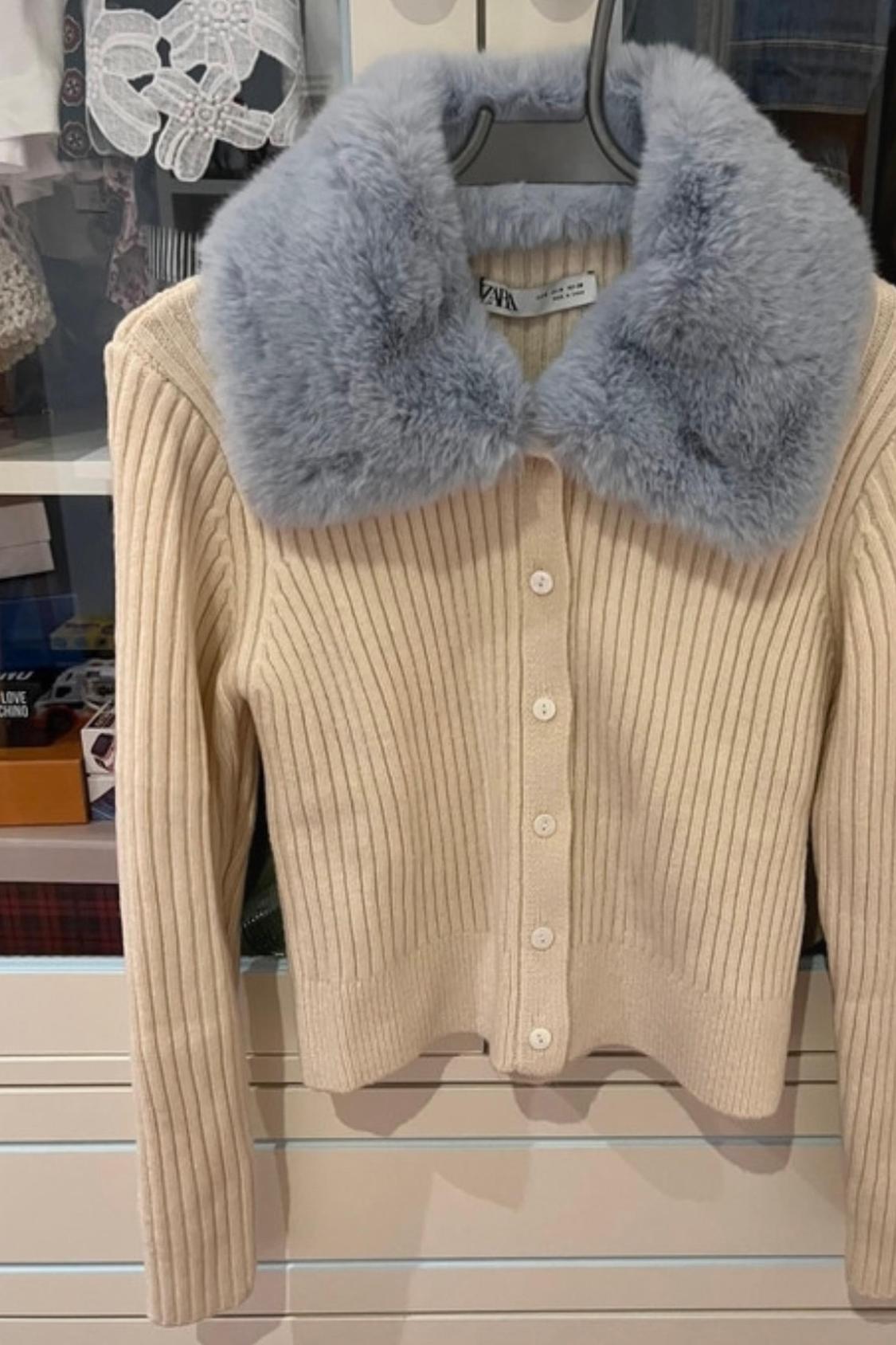 FAUX FUR COLLARED KNIT CARDIGAN