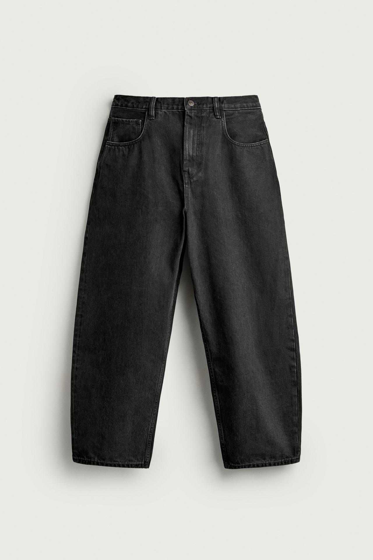 TAPERED WIDE-FIT JEANS — Black