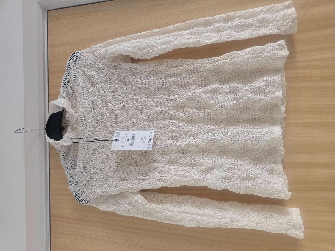 HIGH NECK LACE TOP - Image 3