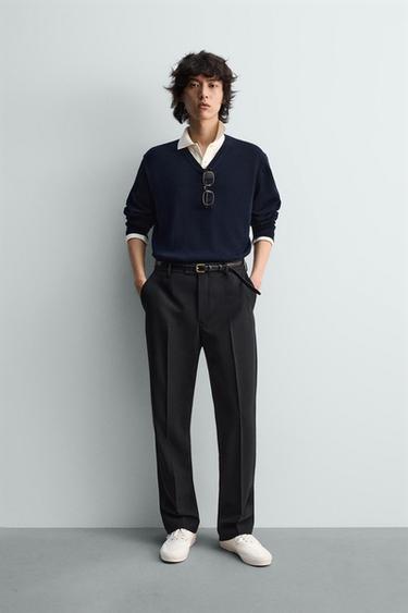 سترة RELAXED FIT بياقة على شكل V - بحري الخاص بـ Zara