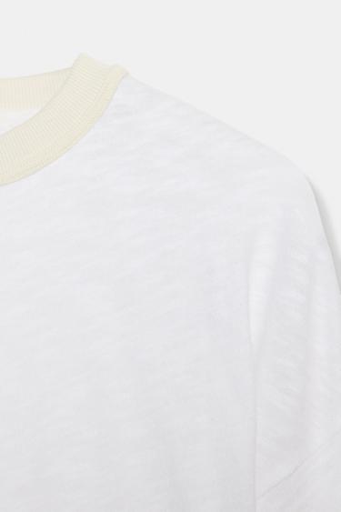 T-SHIRT COL CONTRASTÉ - Blanc de Zara - Image 7