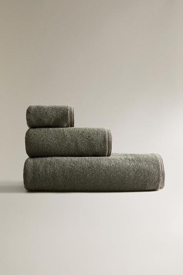 TOALHA DE BANHO COM PESPONTO DUPLO - Verde-caça da Zara