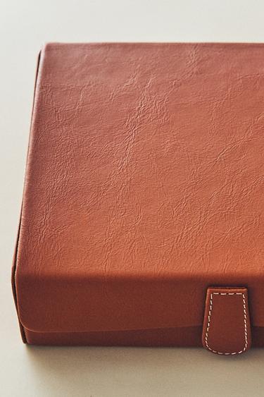 SMALL LEATHER TOILETRY BAG WITH COMPARTMENTS - Mid-camel by Zara - Image 5