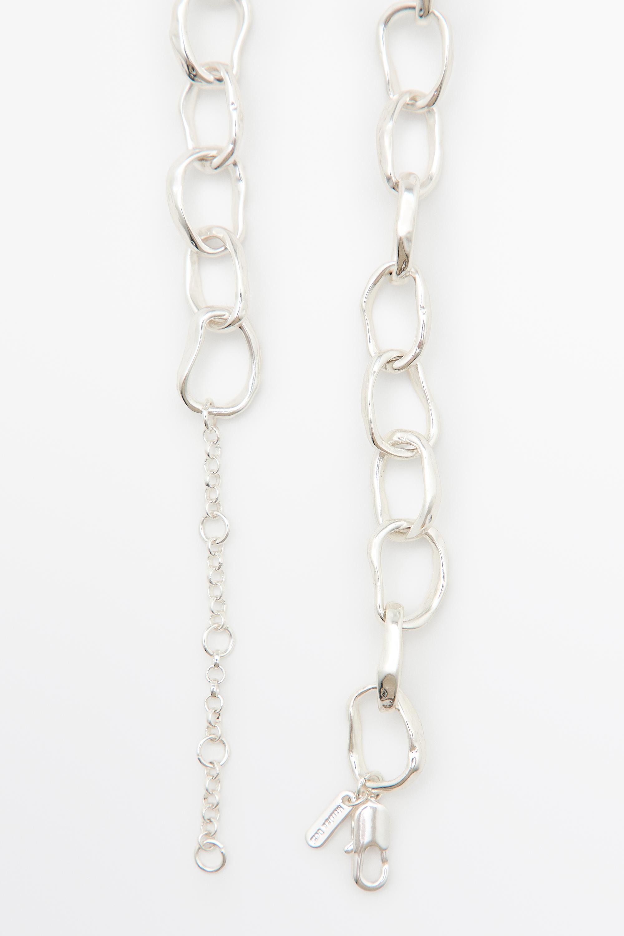 Fluid link necklace