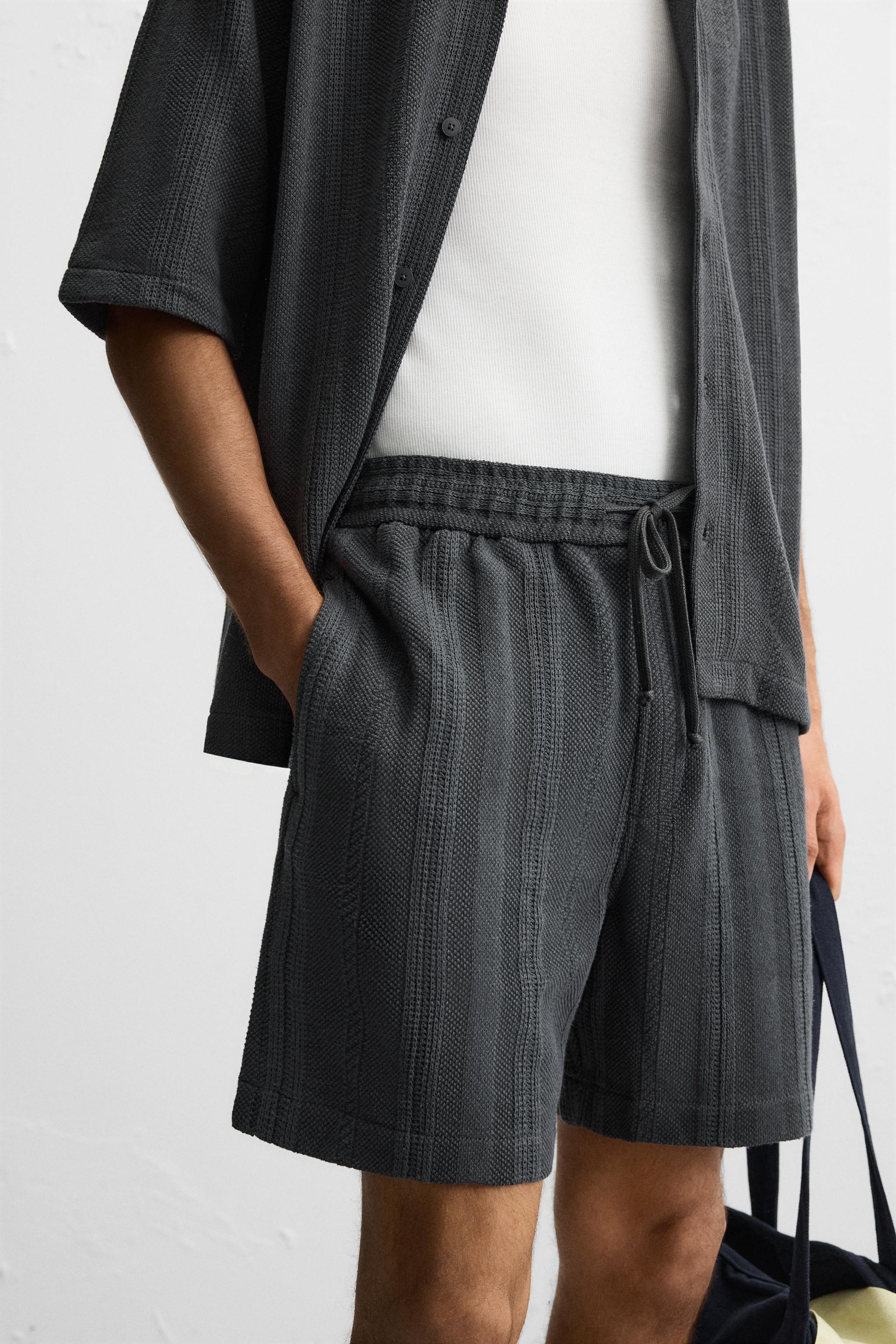 JACQUARD TEXTURED SHORTS