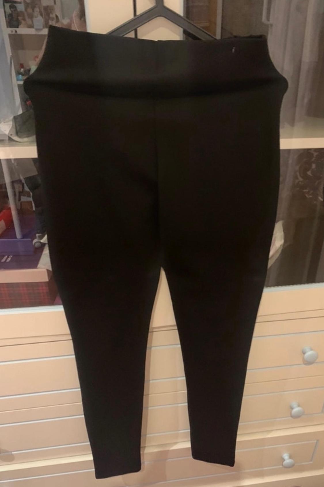 LEGGINGS WITH METAL BUTTONS - Image 4