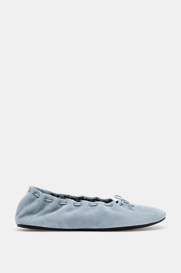 BALLERINES EN DAIM À LACETS - Bleu de Zara