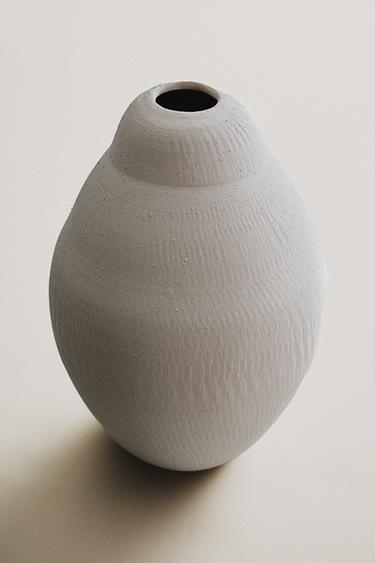 ROUGH CERAMIC VASE - Ecru by Zara