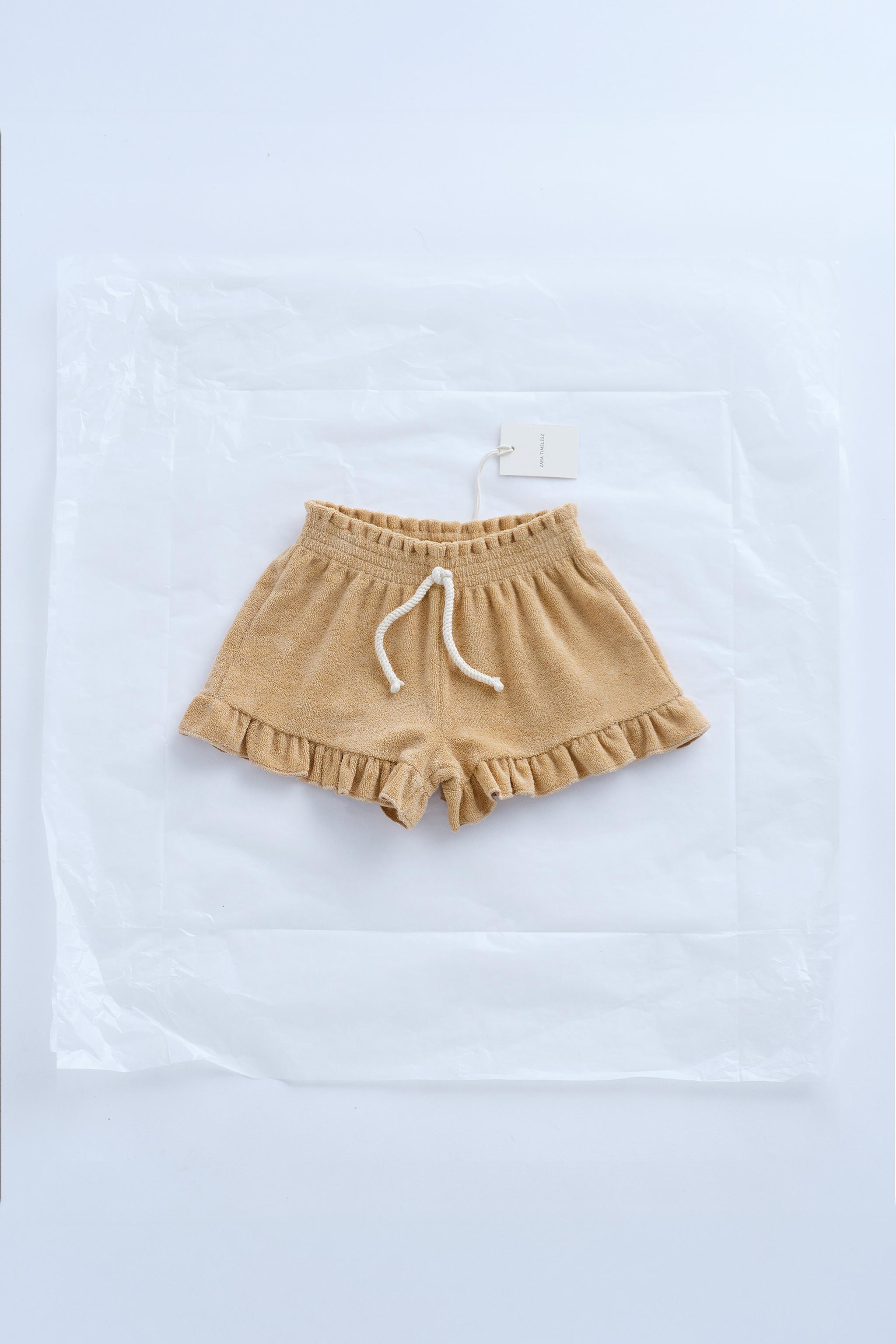 「大人気 新入荷 新品」に該当するファッション通販 ZARA TIMELESS - フリル付きタオル地バミューダパンツ - サンド トップス