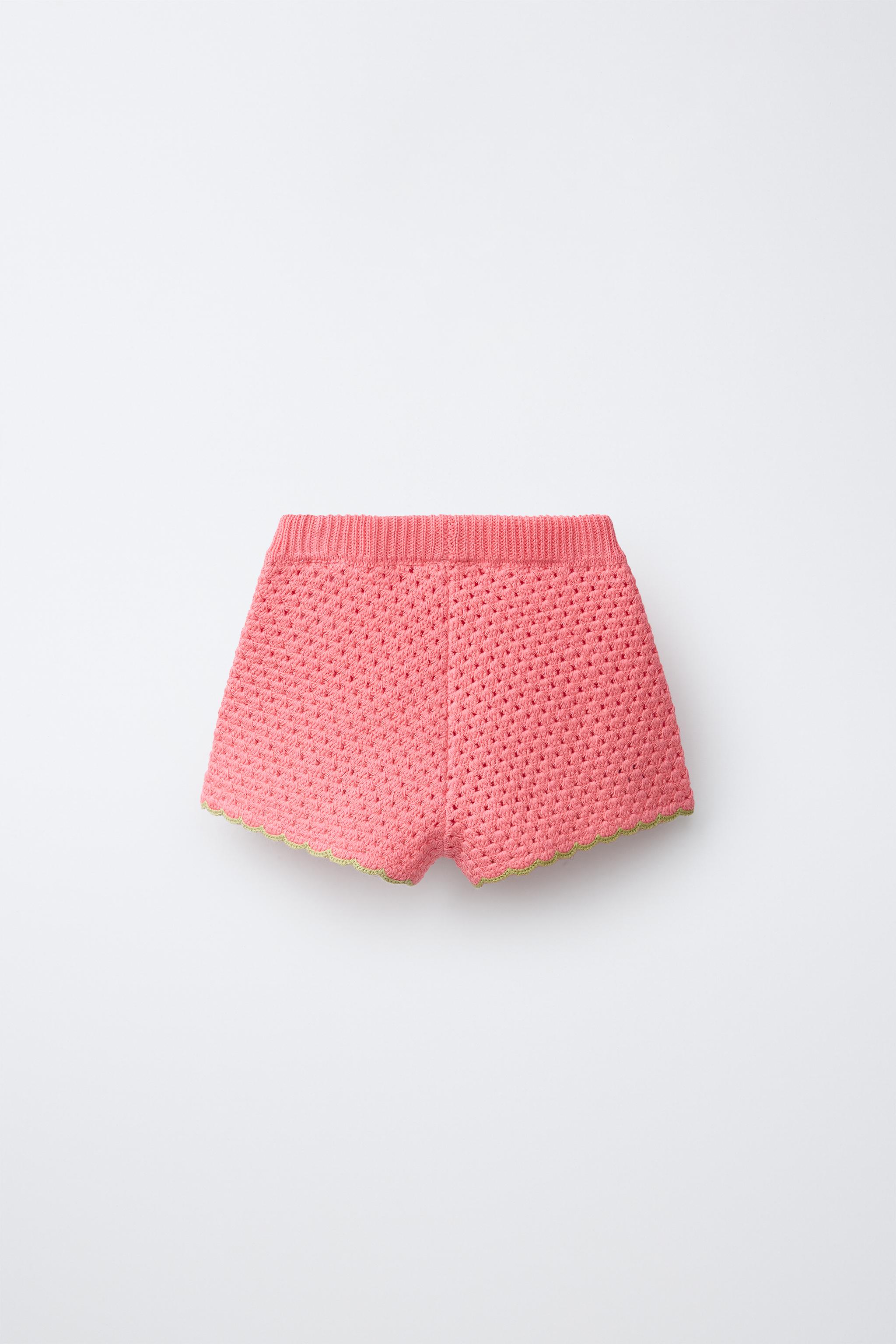 EMBROIDERED CROCHET KNIT SHORTS
