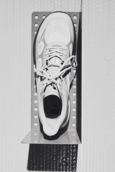 RUNNING SHOES - White by Zara