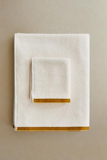 RICE STITCH BATH TOWEL WITH COLOURED EDGE - Ivory by Zara