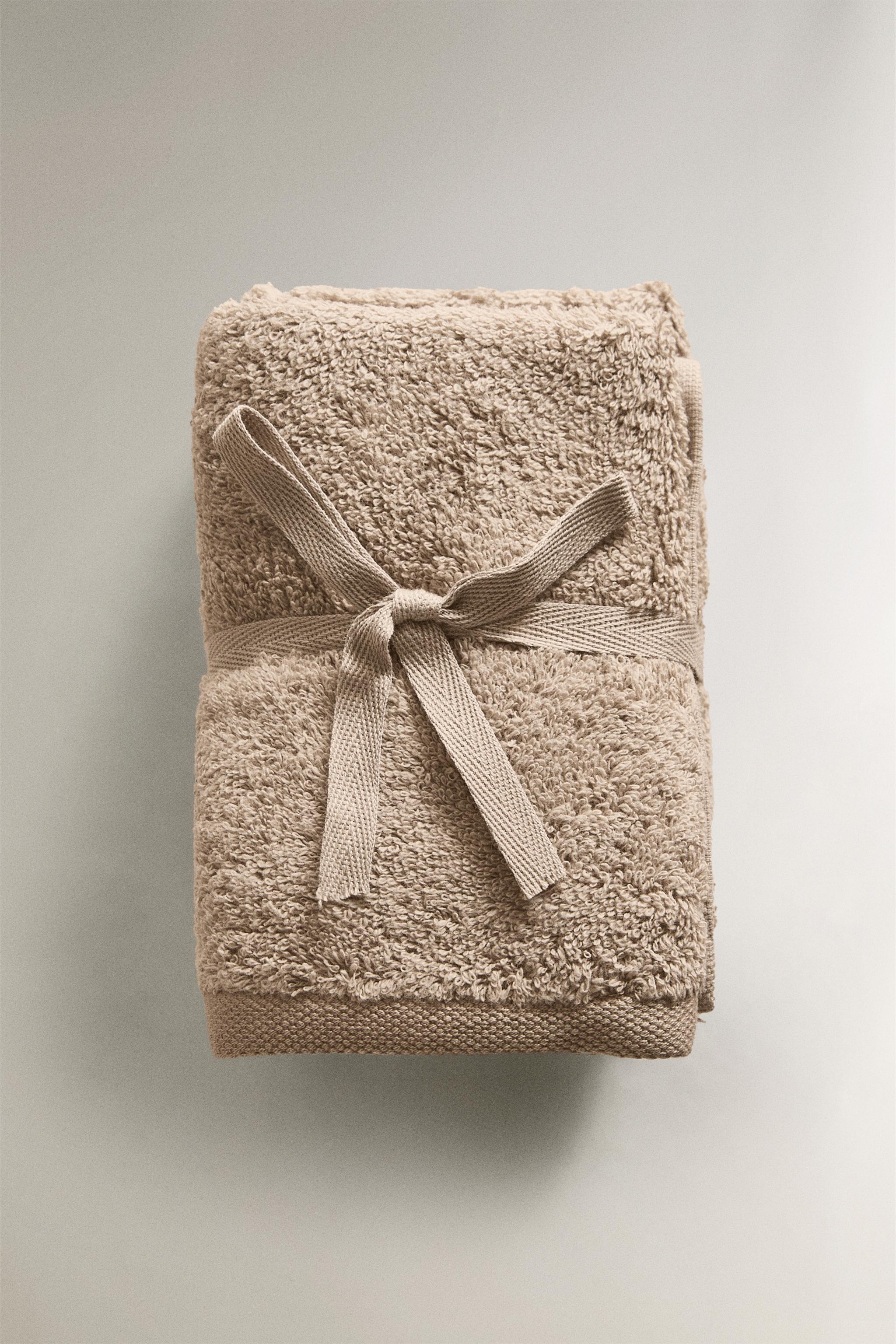 PREMIUM COTTON HAND TOWELS (PACK OF 3) — Dark beige