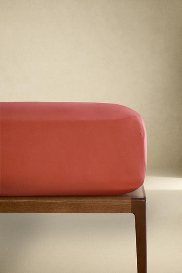 SATEEN FITTED SHEET | 40 CM HIGH (300 THREAD COUNT) - Raspberry by Zara