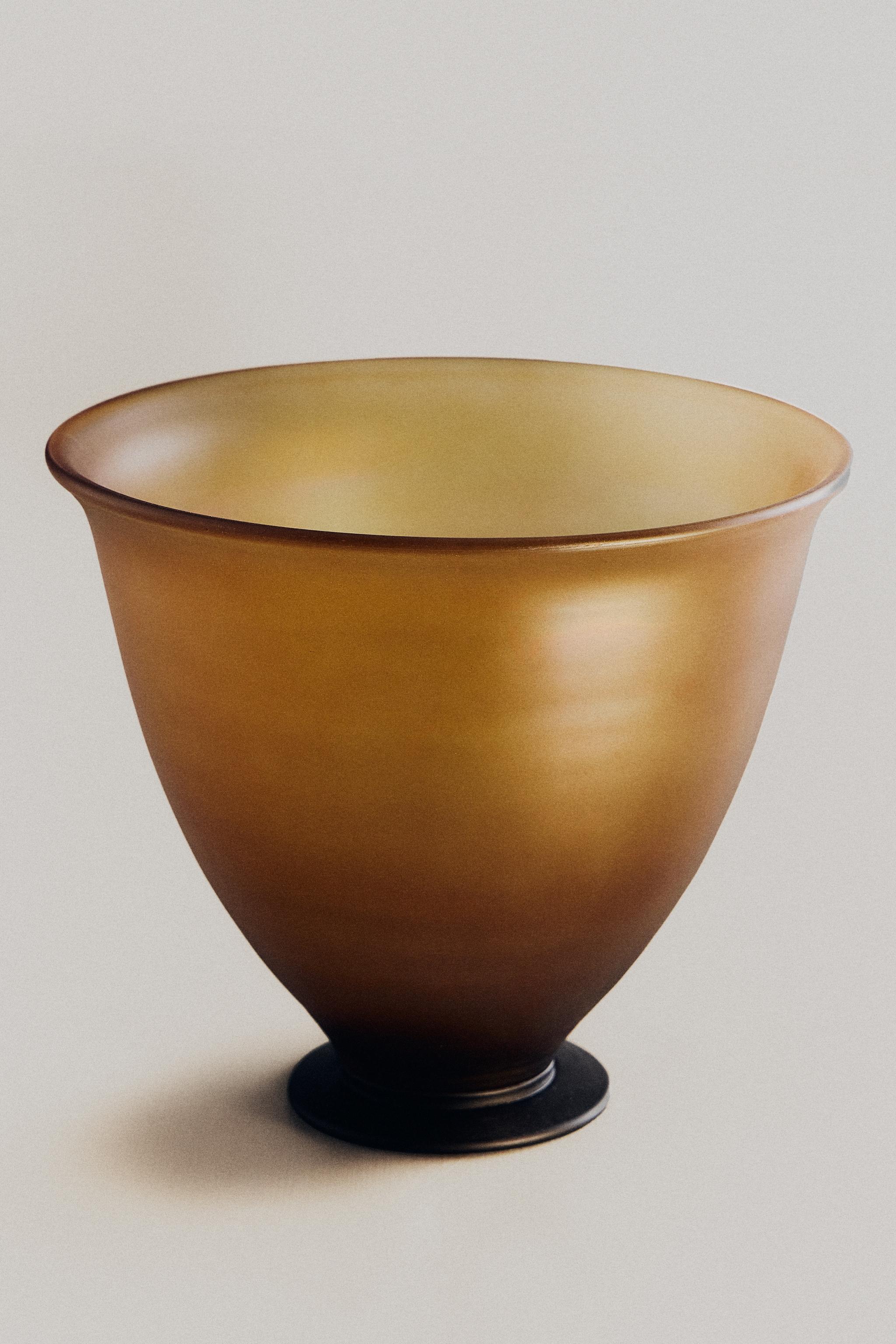 IRIDESCENT GLASS COUPE I COLIN KING