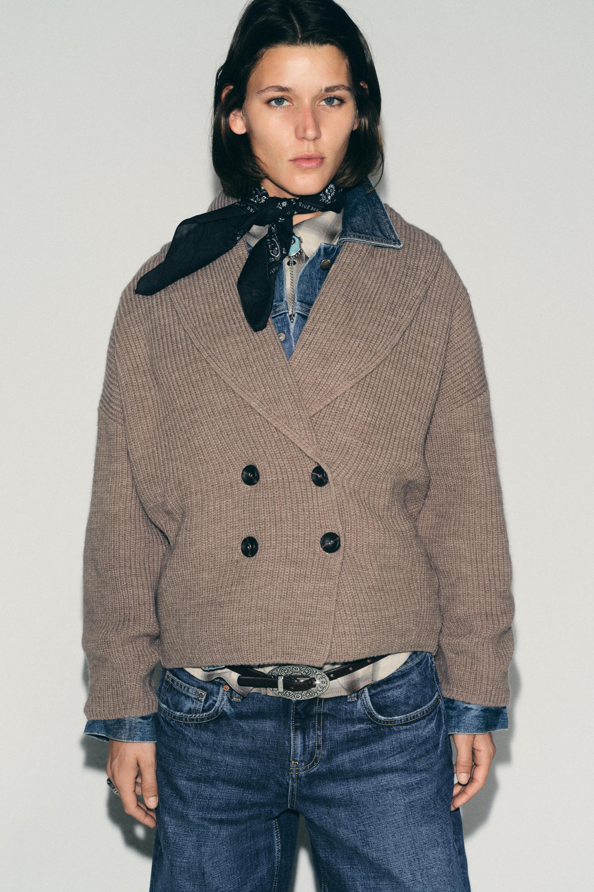 DOUBLE-BREASTED KNIT JACKET